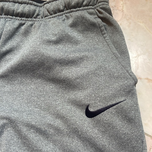 Men’s dry fit Nike - Picture 2 of 7